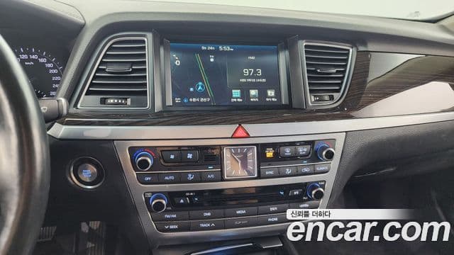 2017 Genesis G80 — миниатюра 10