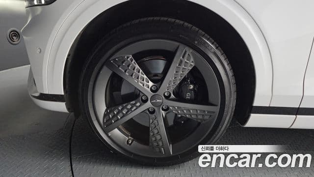 2024 Genesis GV70 — миниатюра 3