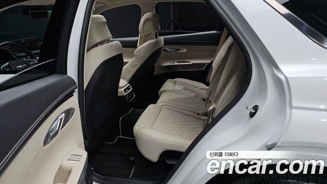 2024 Genesis GV70 — миниатюра 6