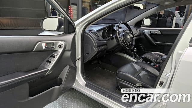 2012 Kia (Киа) 포르테 — миниатюра 6