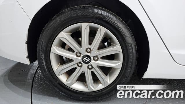 2013 Hyundai (Хёндэ) The New Avante — миниатюра 4