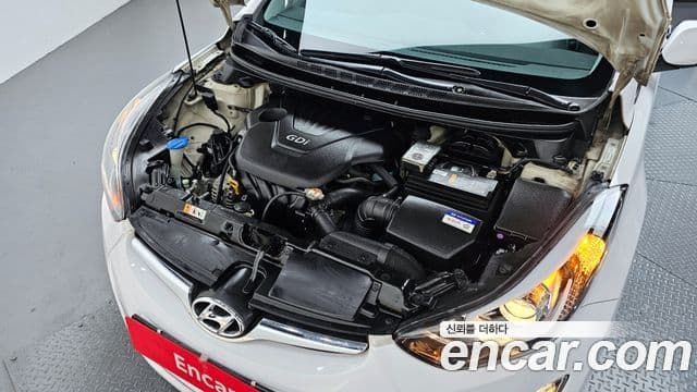 2013 Hyundai (Хёндэ) The New Avante — миниатюра 3