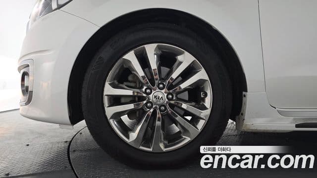 2015 Kia (Киа) All New Carnival — миниатюра 7