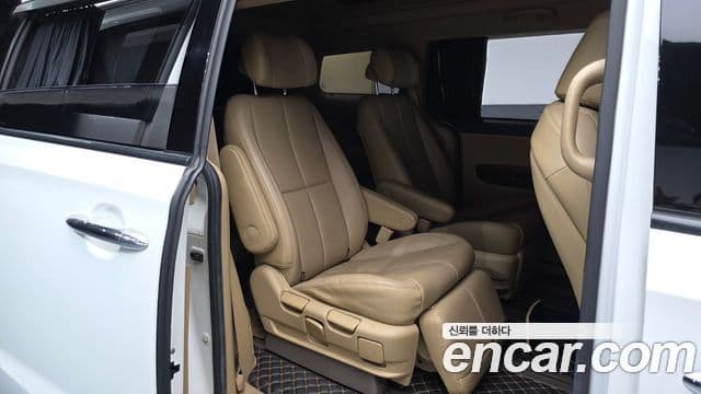 2015 Kia (Киа) All New Carnival — миниатюра 5