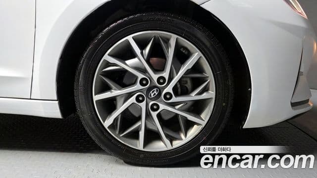 2019 Hyundai (Хёндэ) The New Avante AD — миниатюра 8