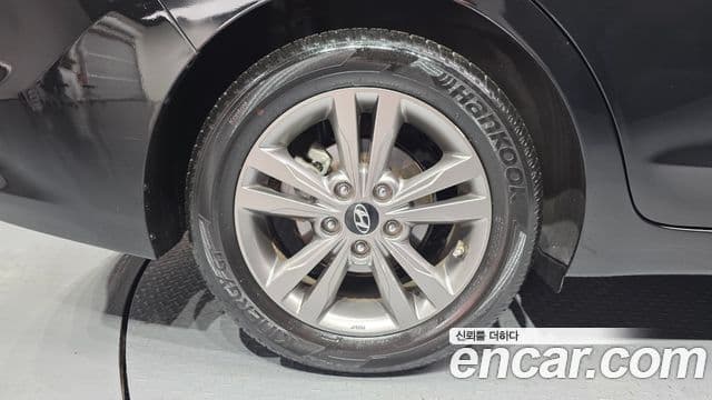 2016 Hyundai (Хёндэ) Avante AD — миниатюра 2