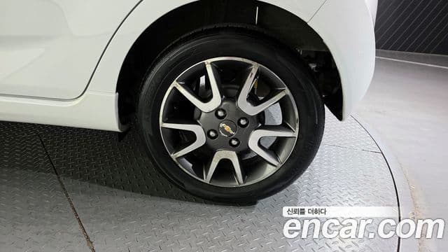 2012 Chevrolet Spark — миниатюра 2