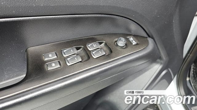 2018 SsangYong 렉스턴 스포츠 — миниатюра 10