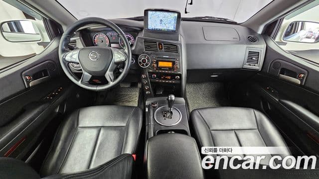 2015 SsangYong 코란도 스포츠 — миниатюра 6