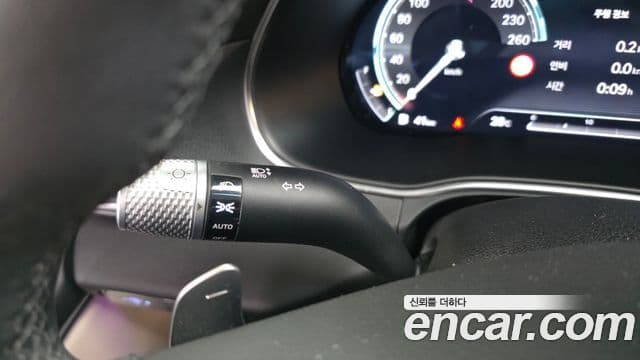 2023 Genesis GV80 — миниатюра 8
