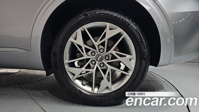 2021 Genesis GV70 — миниатюра 4