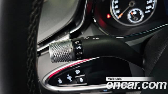 2021 Genesis GV70 — миниатюра 10