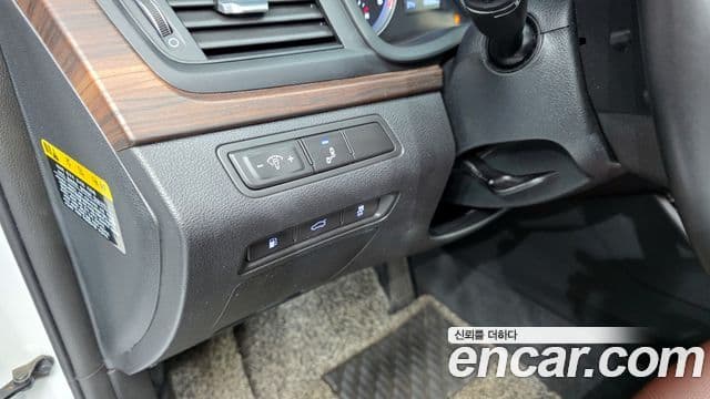 2018 Hyundai (Хёндэ) Sonata 뉴 라이즈 — миниатюра 9