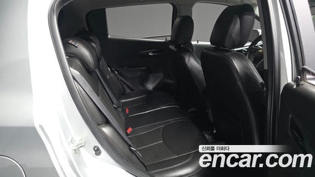 2016 Chevrolet The Next Spark — миниатюра 3