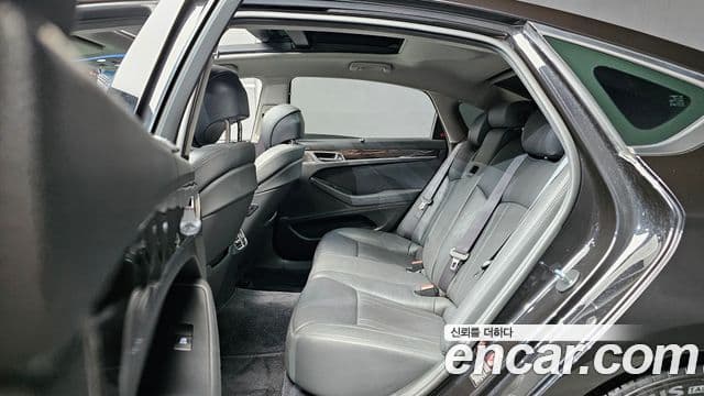 2018 Genesis G80 — миниатюра 8
