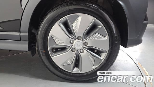 2019 Hyundai (Хёндэ) Kona Electric — миниатюра 6