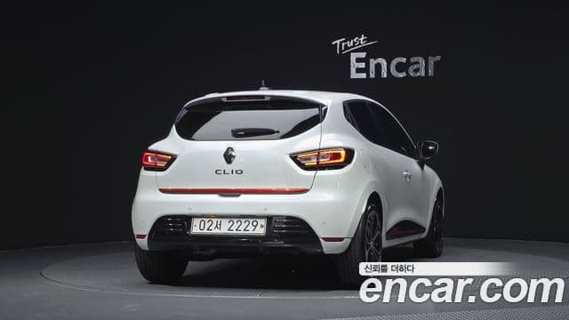 2018 Renault Korea 클리오 — миниатюра 3