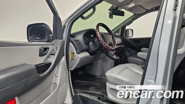 2016 Hyundai (Хёндэ) Grand Starex — миниатюра 10