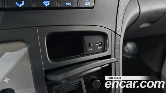 2016 Hyundai (Хёндэ) Grand Starex — миниатюра 9