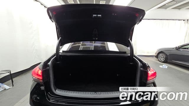 2017 Genesis G80 — миниатюра 2