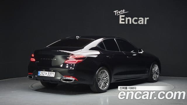 2021 Genesis The New G70 — миниатюра 6