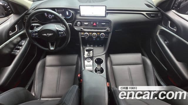 2021 Genesis The New G70 — миниатюра 10
