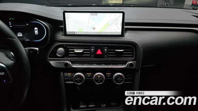 2021 Genesis The New G70 — миниатюра 7