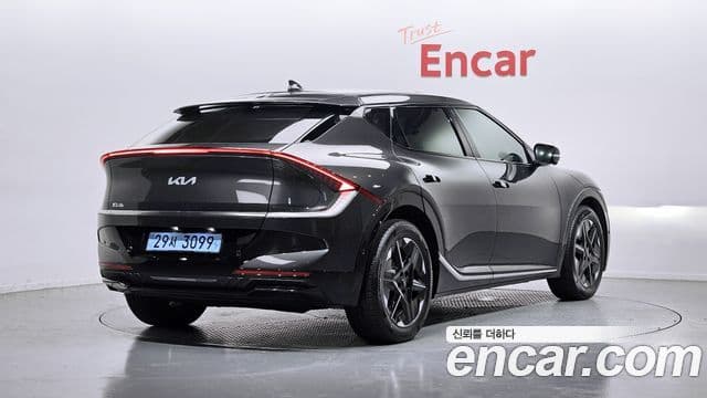 2025 Kia (Киа) The New EV6 — миниатюра 8