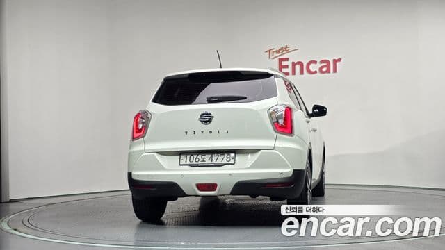 2017 SsangYong Tivoli — миниатюра 10