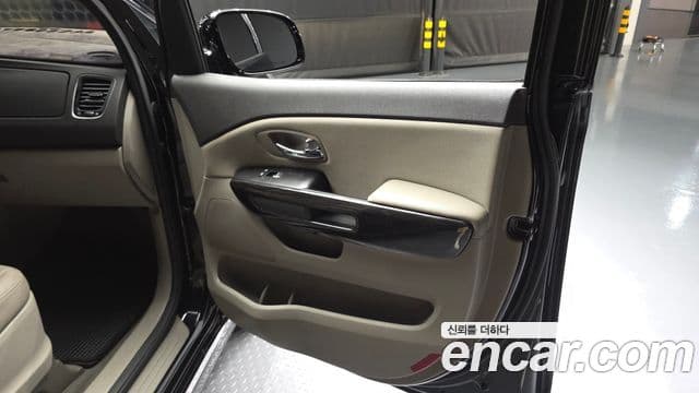 2017 Kia (Киа) All New Carnival — миниатюра 10