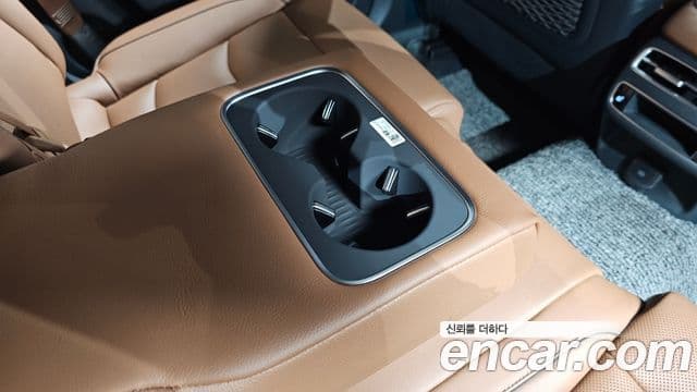 2026 Genesis GV70 — миниатюра 4
