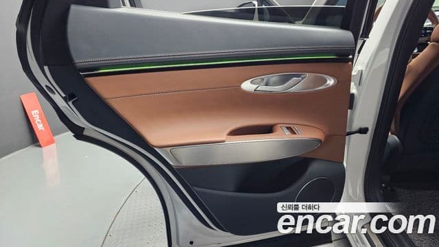 2026 Genesis GV70 — миниатюра 5