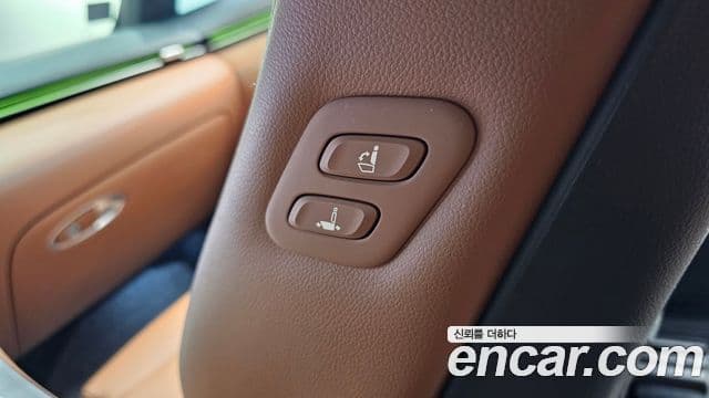 2026 Genesis GV70 — миниатюра 3