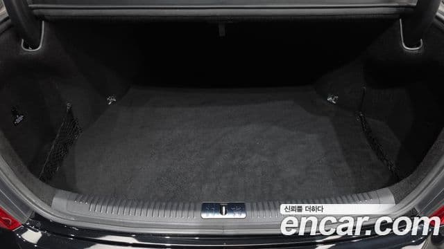 2016 Genesis EQ900 — миниатюра 5