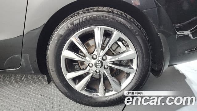 2019 Kia (Киа) The New Carnival — миниатюра 9