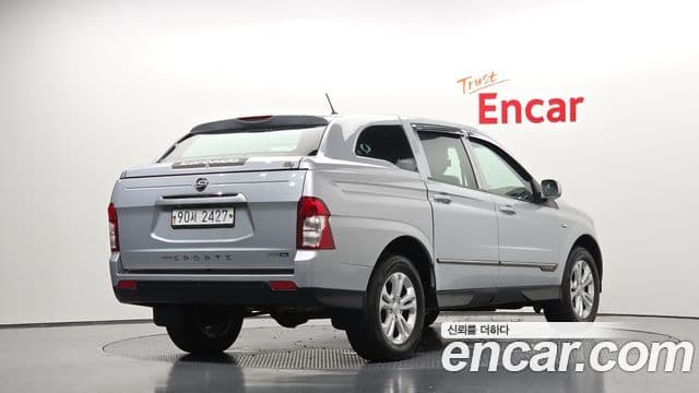 2015 SsangYong 코란도 스포츠 — миниатюра 5