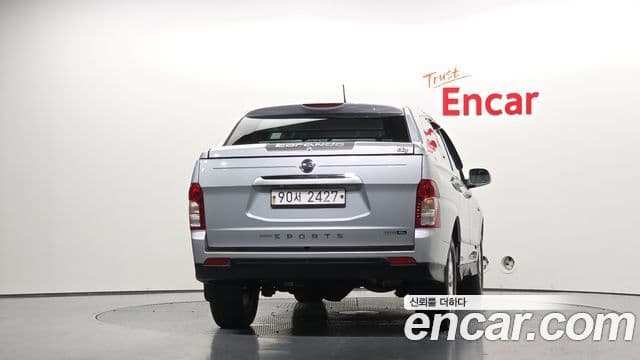 2015 SsangYong 코란도 스포츠 — миниатюра 7