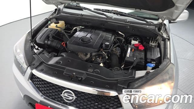 2015 SsangYong 코란도 스포츠 — миниатюра 10