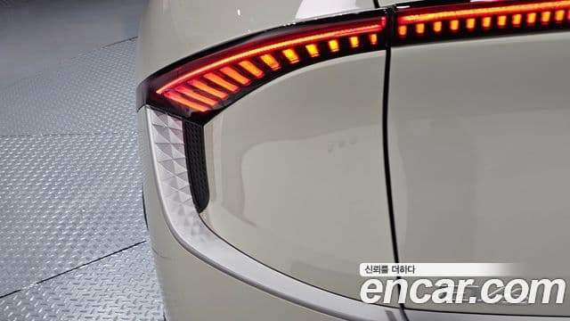 2023 Kia (Киа) EV6 — миниатюра 5