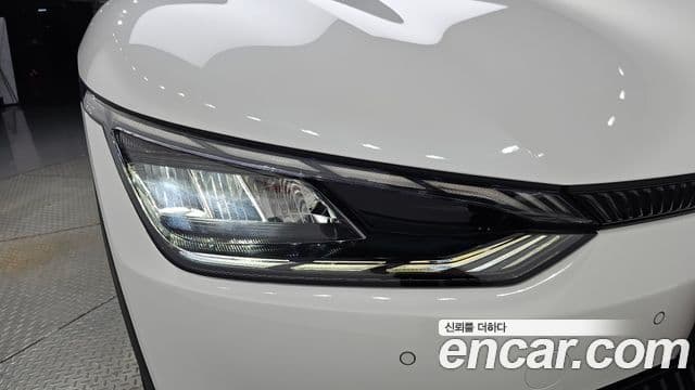 2024 Kia (Киа) EV6 — миниатюра 5