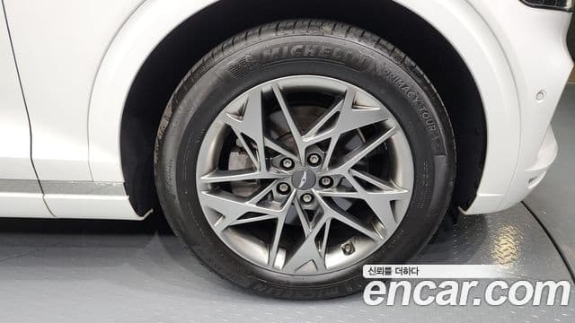 2021 Genesis GV70 — миниатюра 5