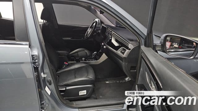 2020 SsangYong 뷰티풀 코란도 — миниатюра 6