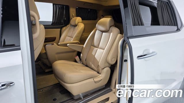 2017 Kia (Киа) All New Carnival — миниатюра 5