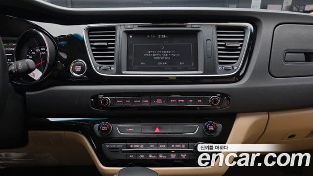 2017 Kia (Киа) All New Carnival — миниатюра 7