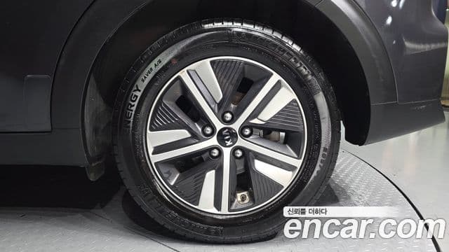 2019 Kia (Киа) The New Niro — миниатюра 6