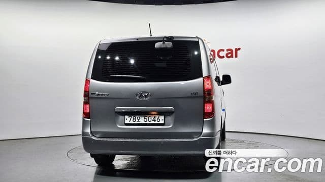 2016 Hyundai (Хёндэ) Grand Starex — миниатюра 7