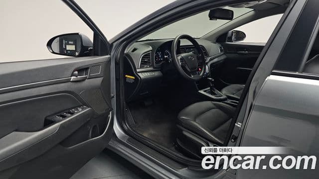 2017 Hyundai (Хёндэ) Avante AD