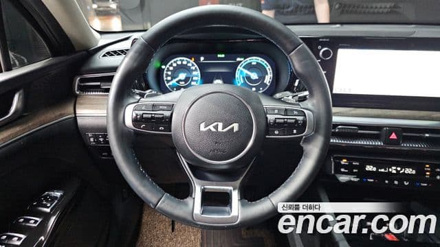 2021 Kia (Киа) K5 Hybrid 3rd Gen — миниатюра 6