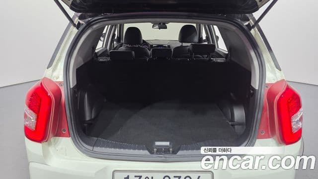 2016 SsangYong Tivoli Air — миниатюра 10
