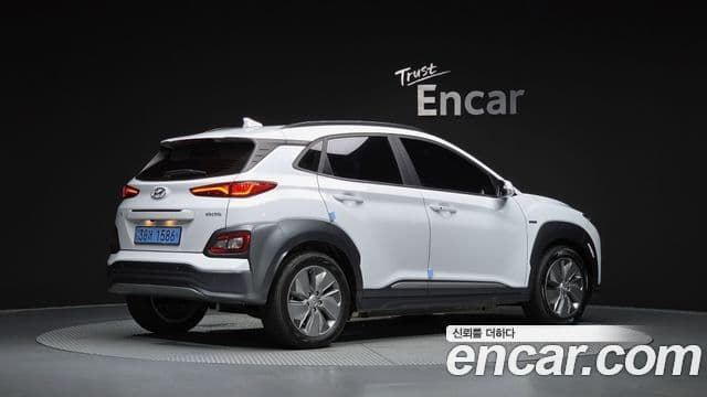 2020 Hyundai (Хёндэ) Kona Electric — миниатюра 4